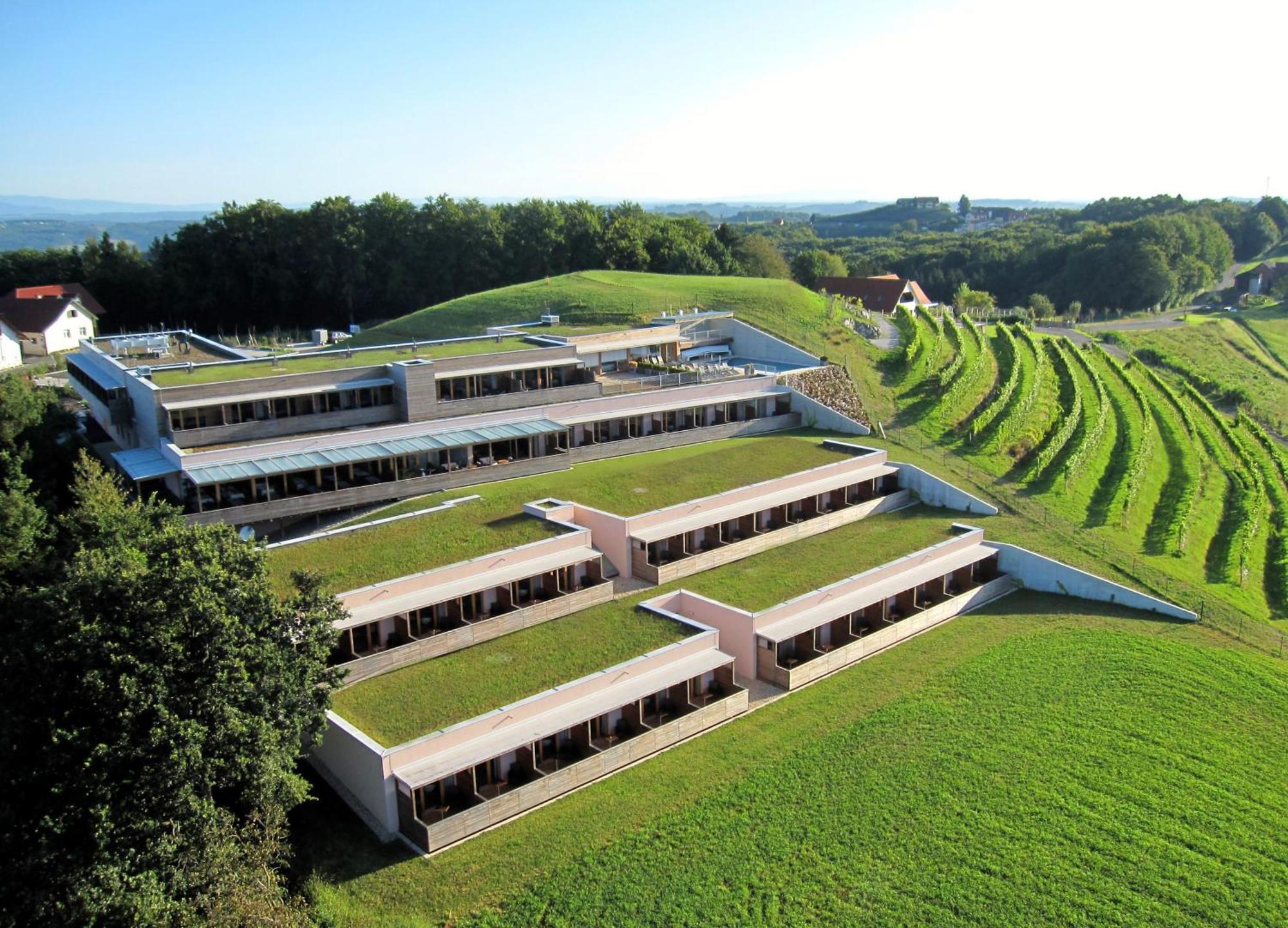 Genusshotel Riegersburg Bagian luar foto